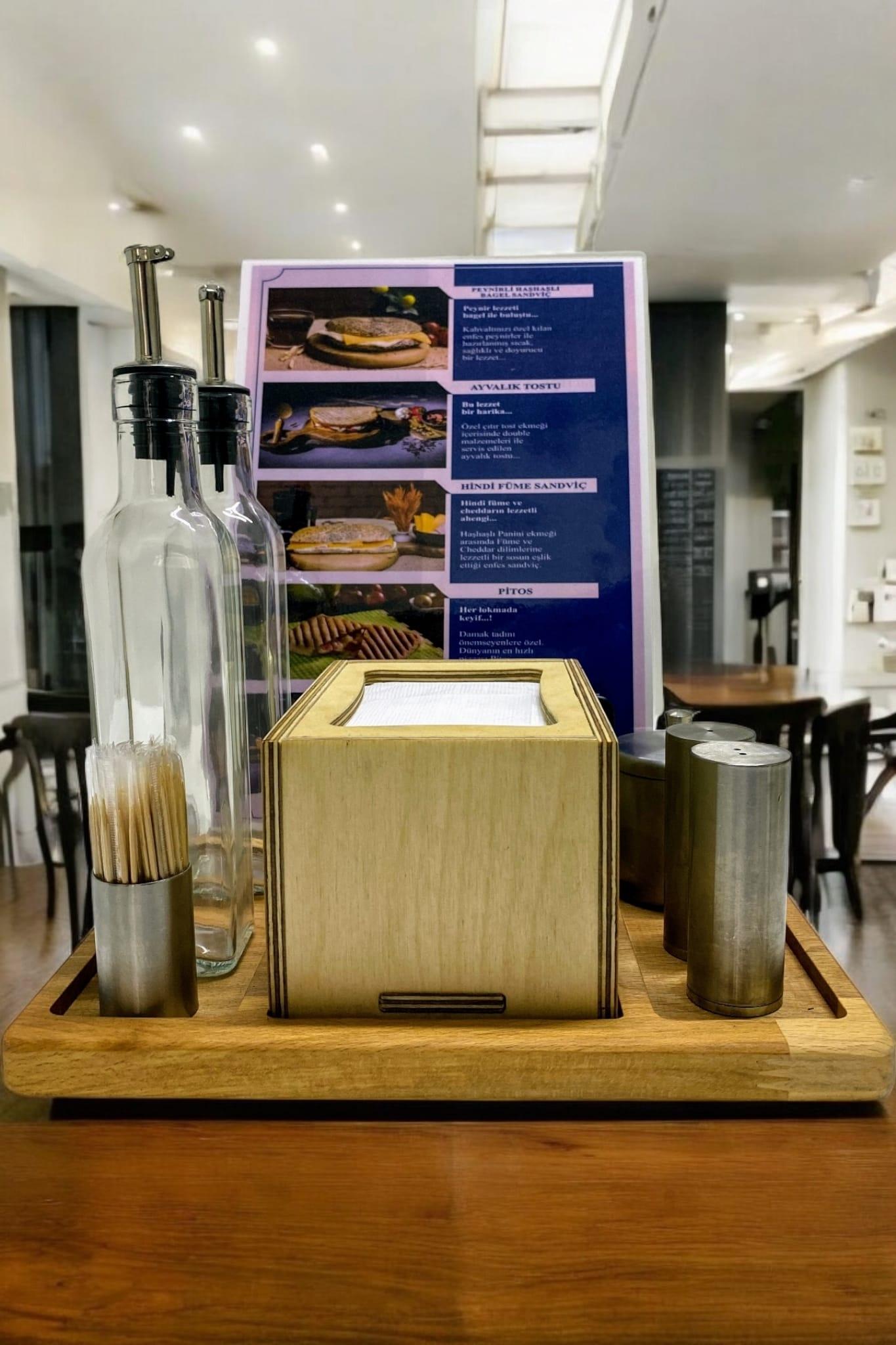 LİVABORD AHŞAP MENAJ TAKIMI LBMNJ001